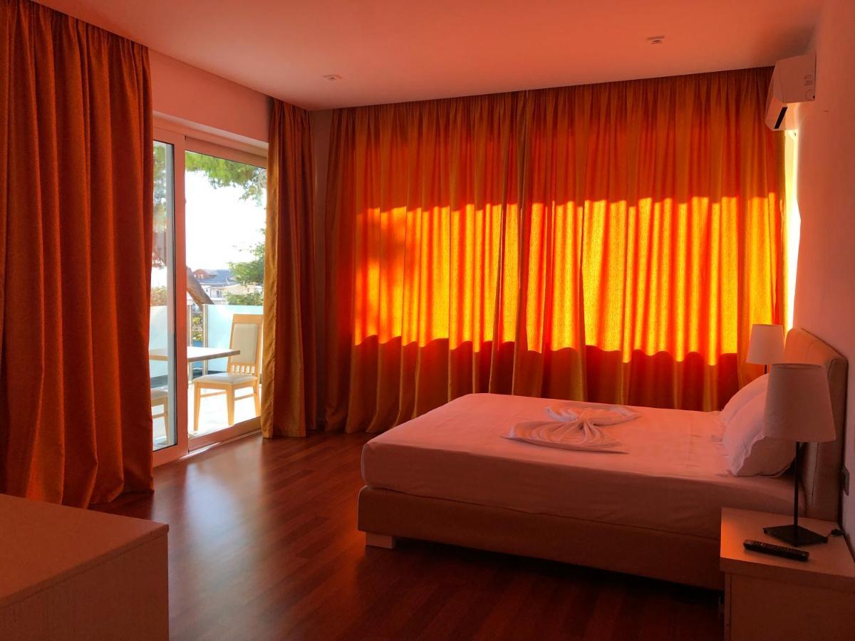 Nemesis Hotel Sarandë Eksteriør bilde