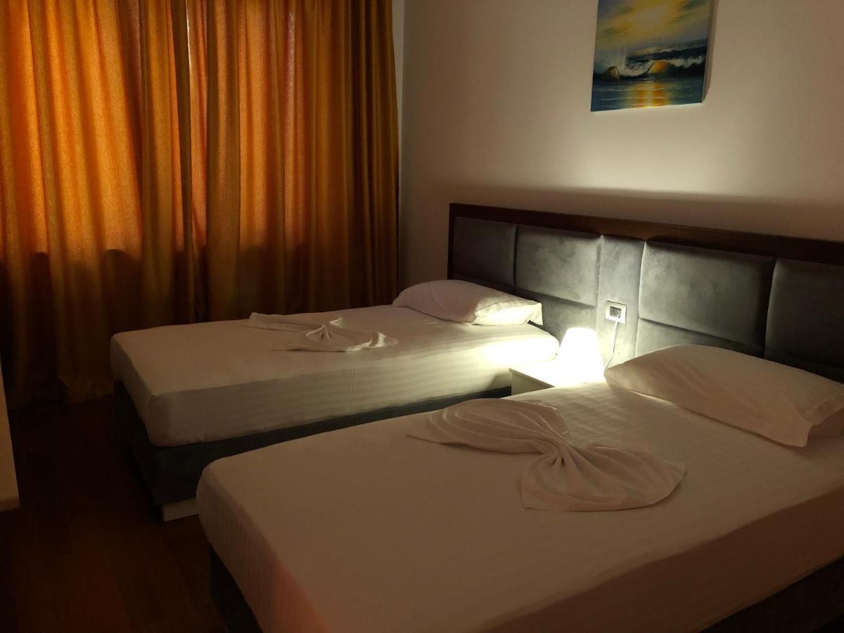 Nemesis Hotel Sarandë Eksteriør bilde