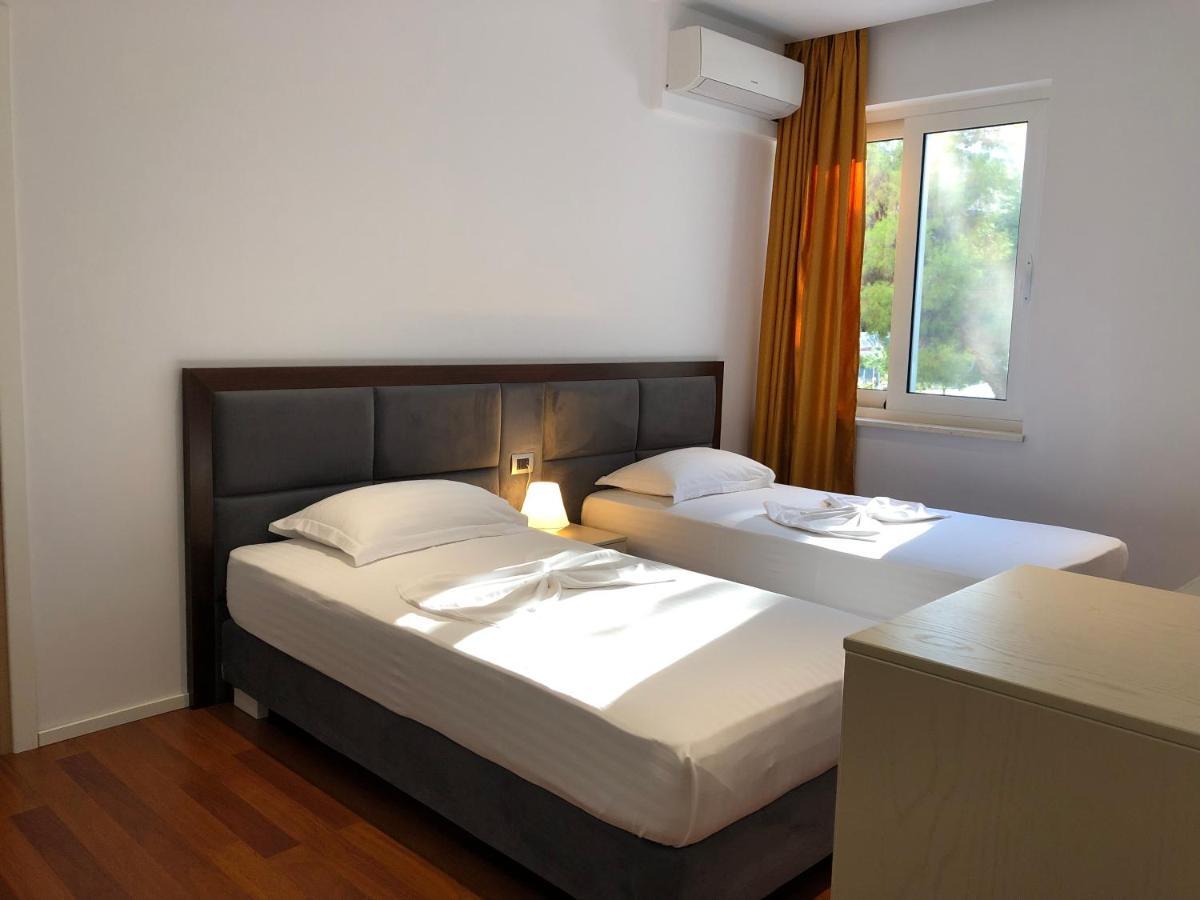 Nemesis Hotel Sarandë Eksteriør bilde