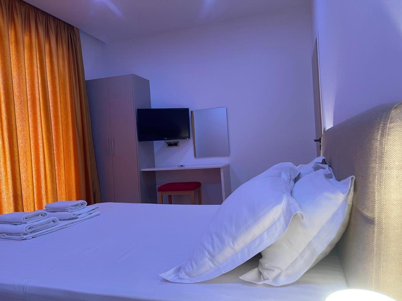Nemesis Hotel Sarandë Eksteriør bilde