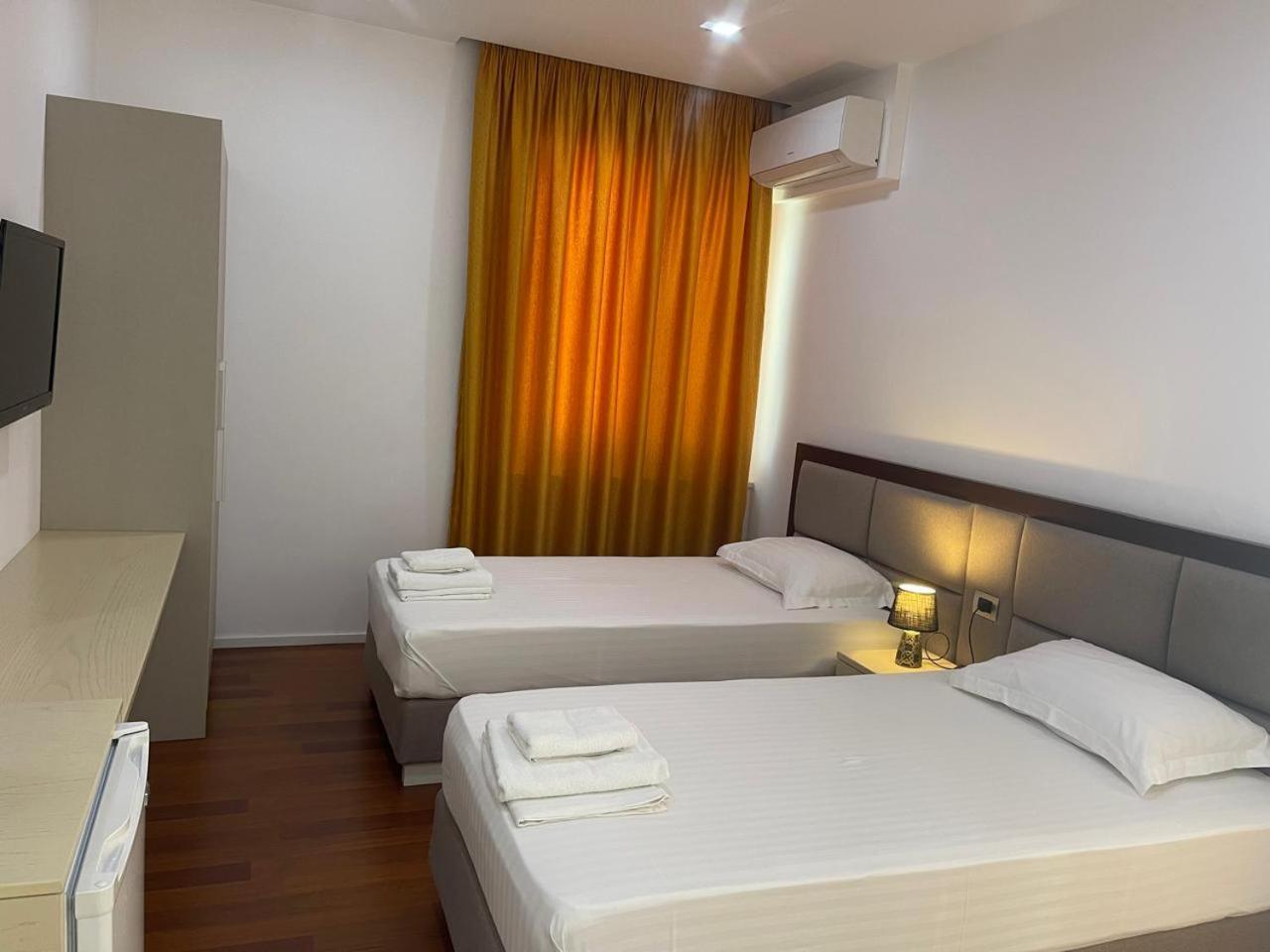 Nemesis Hotel Sarandë Eksteriør bilde