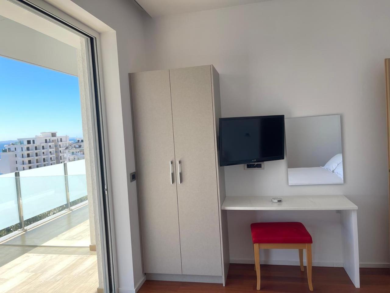 Nemesis Hotel Sarandë Eksteriør bilde