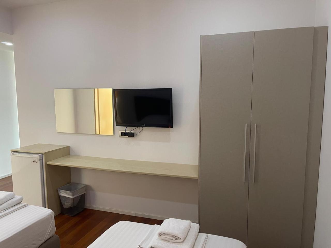 Nemesis Hotel Sarandë Eksteriør bilde