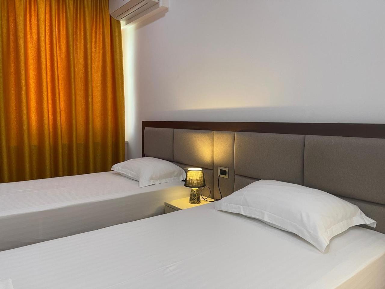 Nemesis Hotel Sarandë Eksteriør bilde