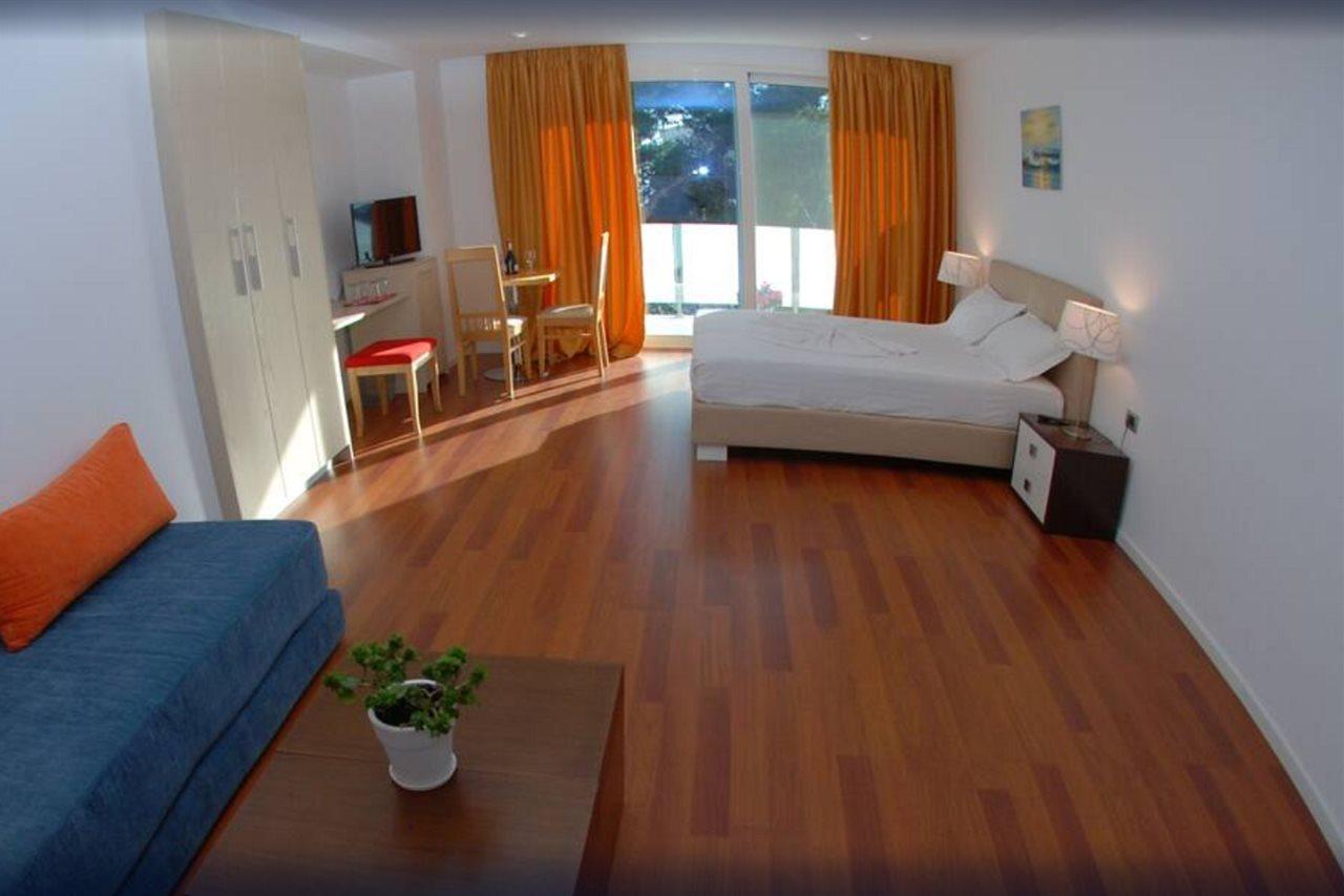 Nemesis Hotel Sarandë Eksteriør bilde